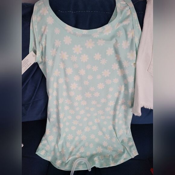 Bundle   - Picture 3 of 16